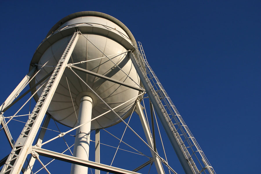 Resilience Implications of Energy Storage in Urban Water Systems